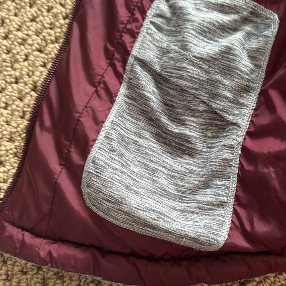 North Face burgundy and gray vest - Picture 5 of 8